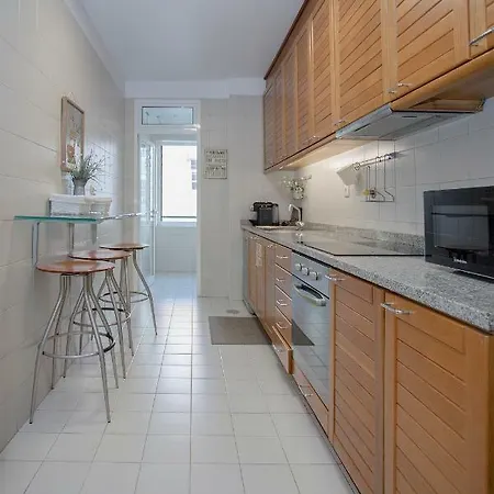 Liiiving In Matosinhos - Seaside Delight Apartment *